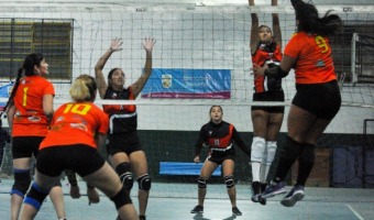 UNA NOCHE DE VOLEY MS EN EL POLIDEPORTIVO MUNICIPAL